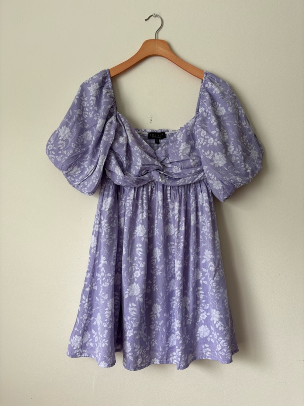 Francesca’s Lilac Puff Sleeve Twist Front Mini Dress